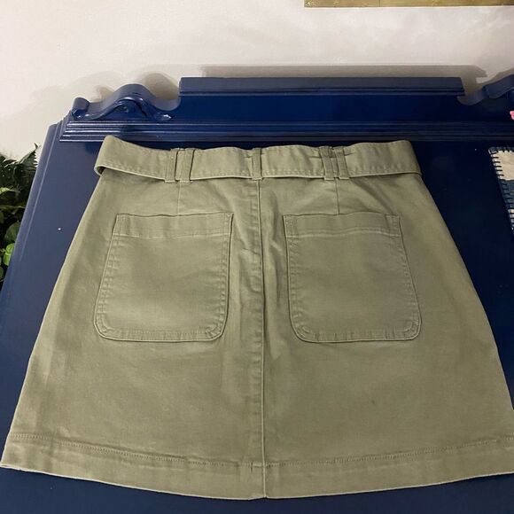 Francesca’s Harper Heritage Cargo Green Skirt - New without tags Size Medium - Picture 2 of 5
